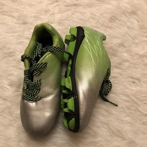 DSG Youth Ocala Cleat Green Size 9